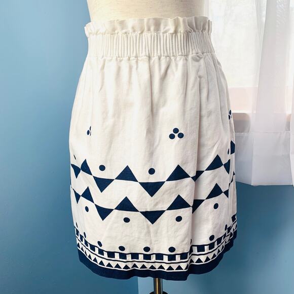 J. Crew Factory White and Navy Geometric Print Sidewalk Skirt Size 8 - Picture 2 of 7